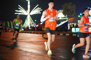 BIB: 2372, 250
                            <button type="button" onclick="openModal(16194294)" class="btn btn-primary btn-sm float-right btn-popup" data-toggle="modal" data-target=".modal-high-quality">
                        <i class="fas fa-shopping-cart"></i> Add to Cart
                    </button>
                                            <button type="button" onclick="isThisMe(16194294, true)" class="btn btn-success btn-sm float-right btn-popup btn-isme hidden" data-toggle="tooltip" data-placement="bottom" title="นี่คือรูปของคุณใช่ไหม คลิกที่นี่เพื่อเอาเข้าอัลบั้ม">
                        <i class="fas fa-plus"></i> Add to album
                    </button>
                    <button type="button" onclick="isThisMe(16194294, false)" class="btn btn-warning btn-sm float-right btn-popup btn-isnotme hidden">
                        <i class="fas fa-ban"></i> Remove from album
                    </button>